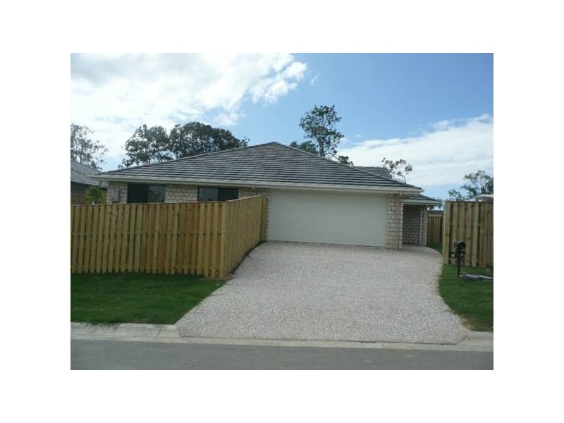 2/16 Ambition Street, Ormeau QLD 4208