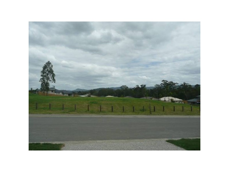 2/16 Ambition Street, Ormeau QLD 4208