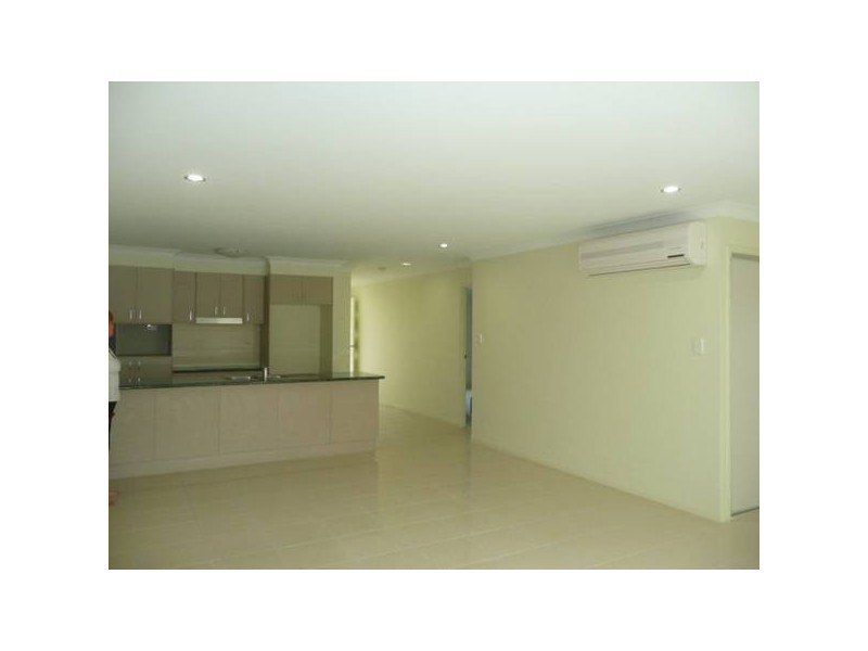 2/16 Ambition Street, Ormeau QLD 4208