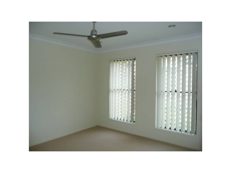 2/16 Ambition Street, Ormeau QLD 4208