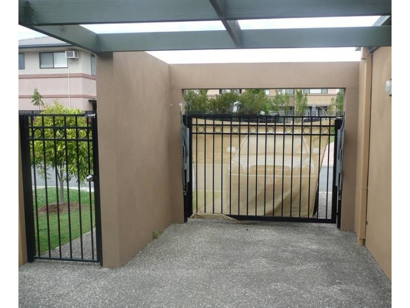 29/1 Secondary St, Upper Coomera QLD 4209