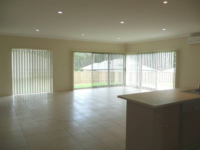 6 Seabird Lane, Coomera QLD 4209