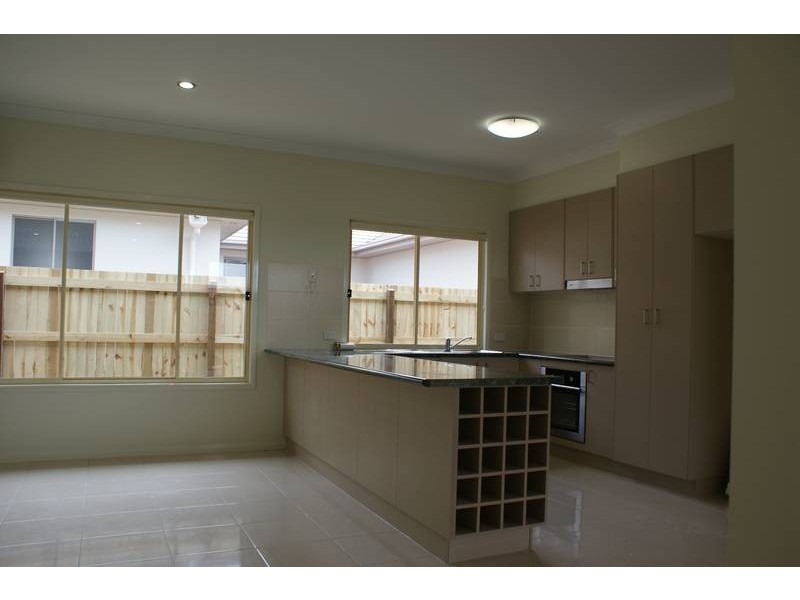 18 Elizabeth Street, Coomera QLD 4209