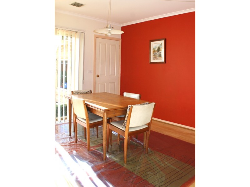 Main Road, Eltham VIC 3095