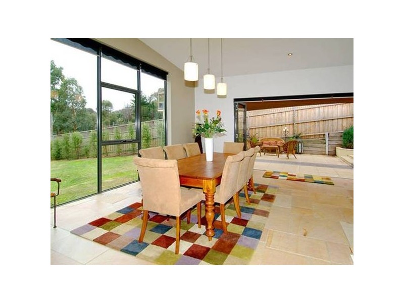 Elmwood Rise, Eltham VIC 3095
