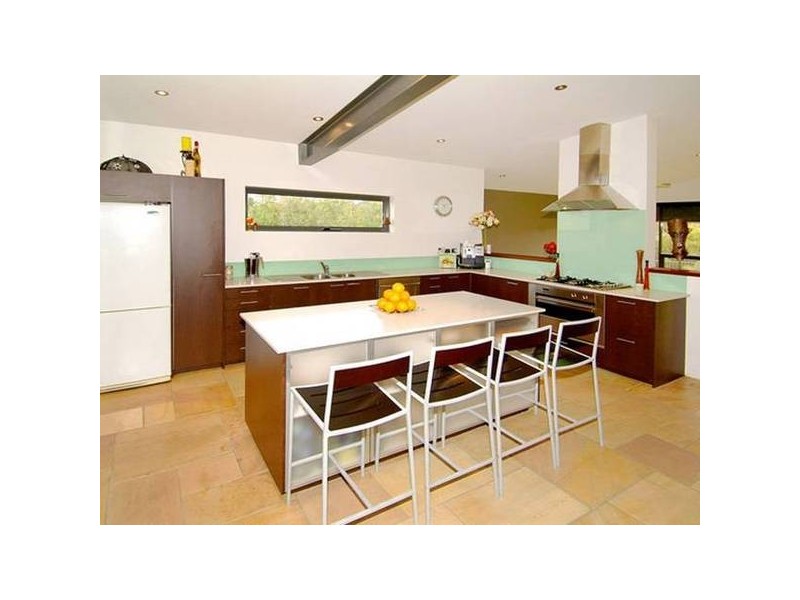 Elmwood Rise, Eltham VIC 3095