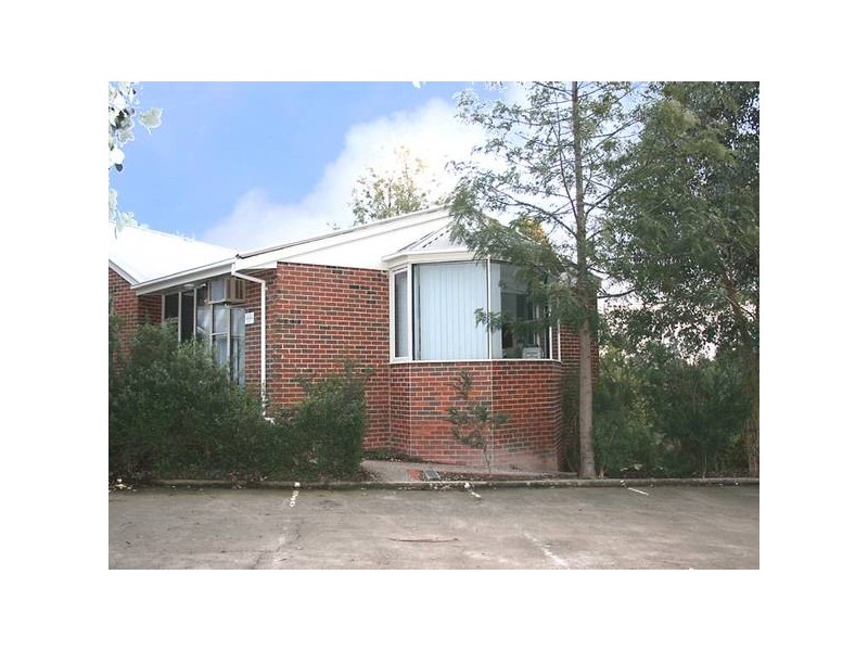 Main Road, Research VIC 3095