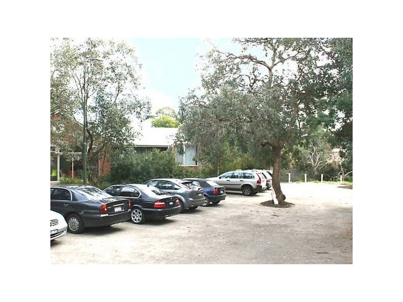 4/1601 Main Road, Research VIC 3095