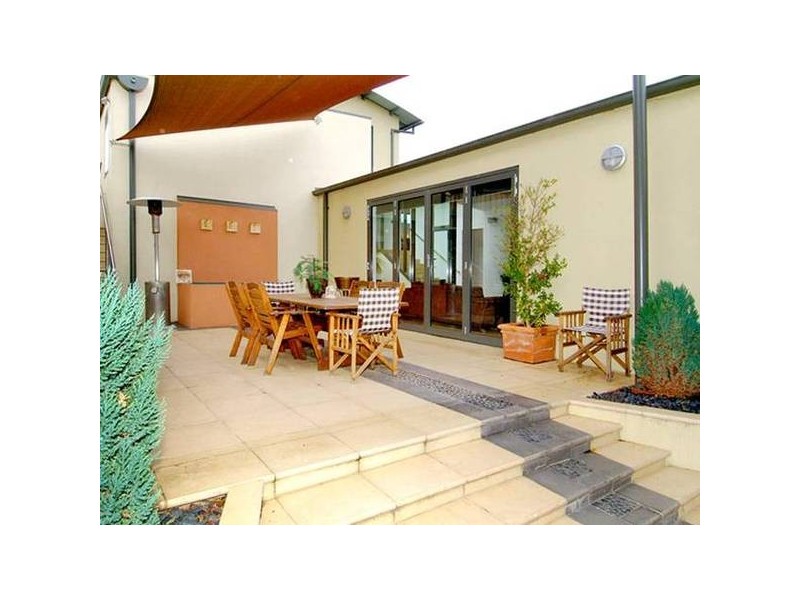 7 Elmwood Rise, Eltham North VIC 3095