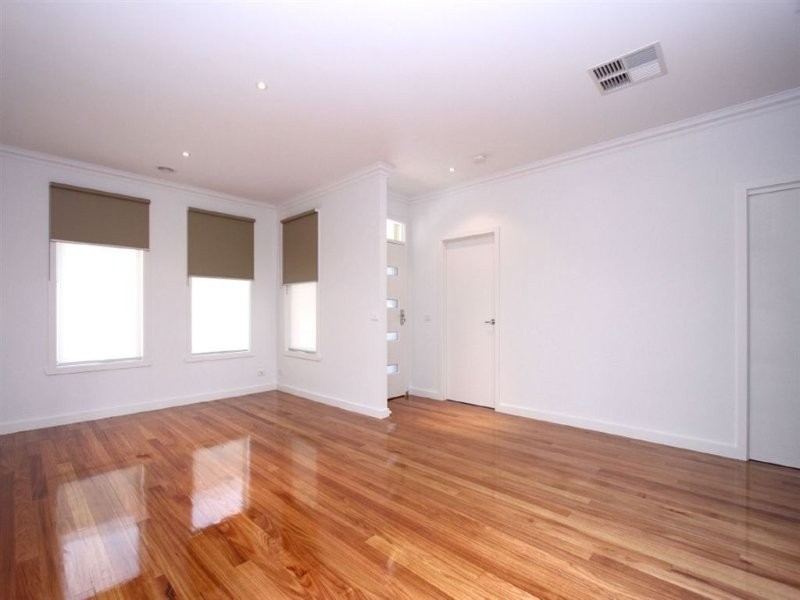 4/63 Mountain View Road, Montmorency VIC 3094