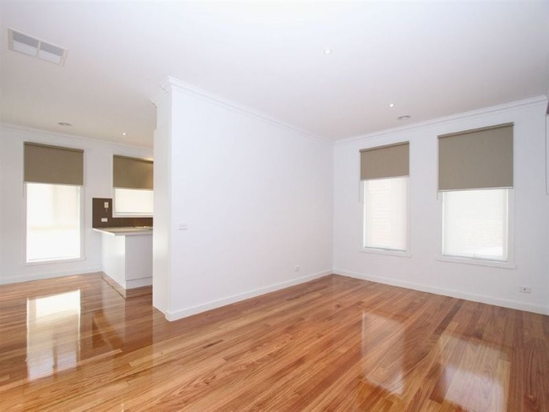 4/63 Mountain View Road, Montmorency VIC 3094