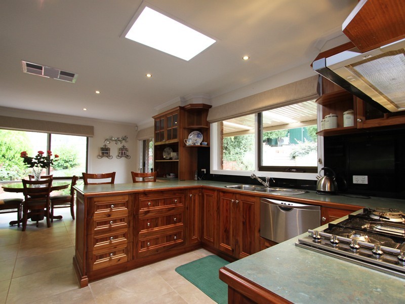 3 Orsova Close, Eltham North VIC 3095