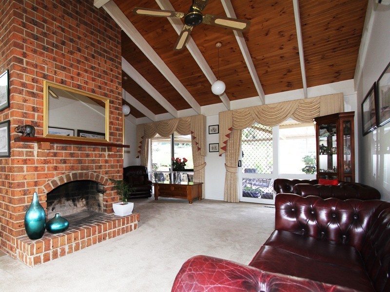 3 Orsova Close, Eltham North VIC 3095