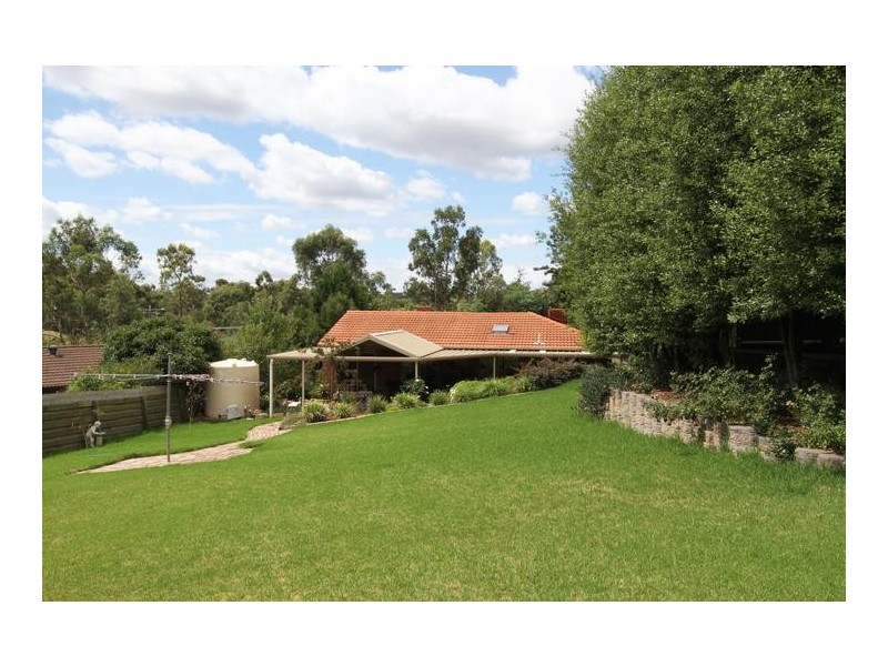 3 Orsova Close, Eltham North VIC 3095