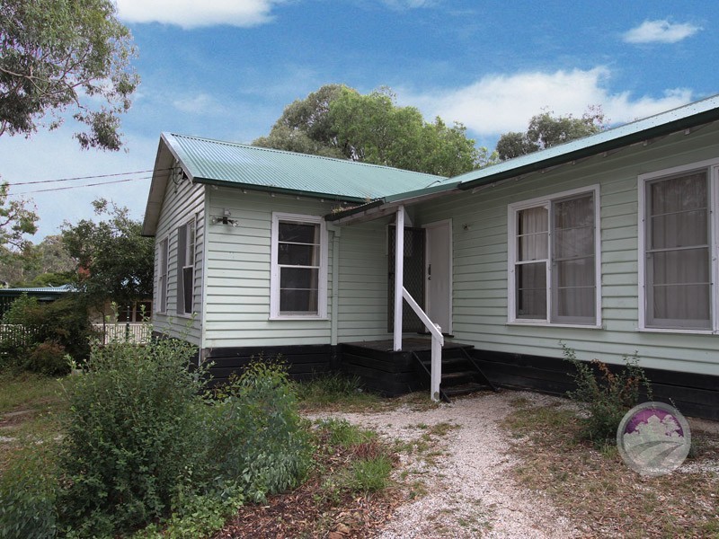 11 Bridge Crescent, Montmorency VIC 3094