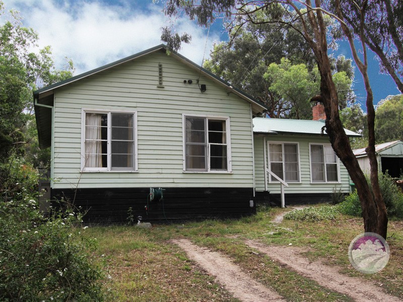 11 Bridge Crescent, Montmorency VIC 3094