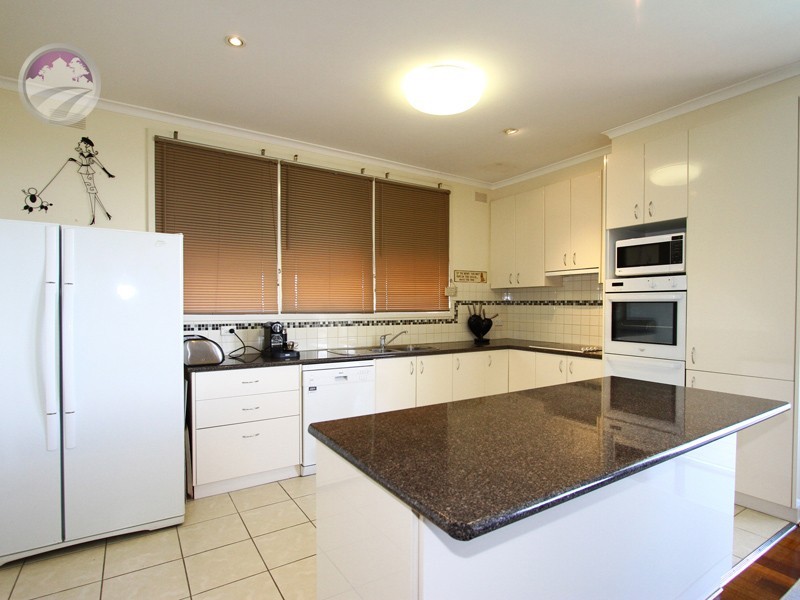 30 Calderwood Street, Bulleen VIC 3105