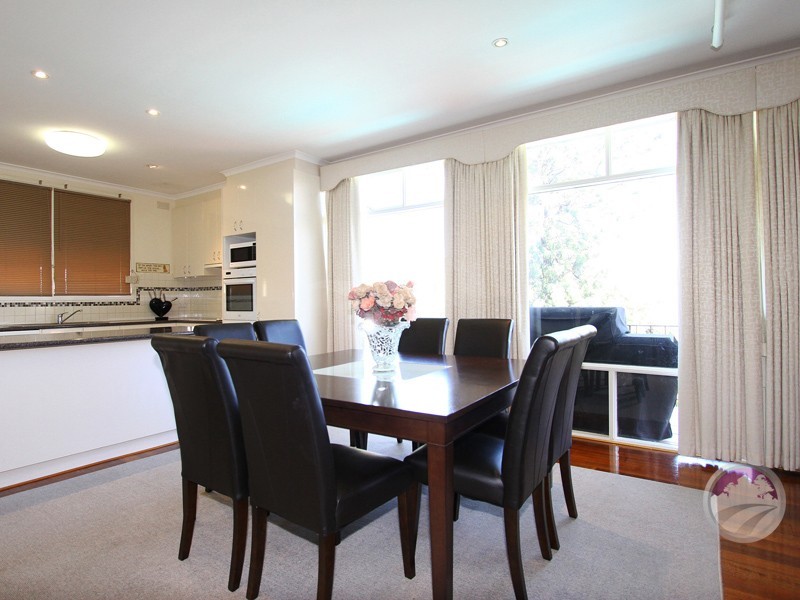 30 Calderwood Street, Bulleen VIC 3105