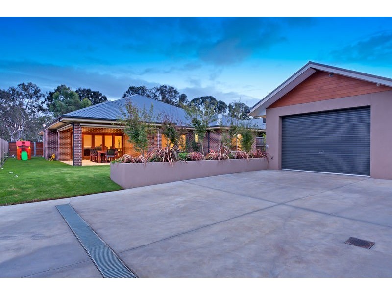 21 Braford Drive, Doreen VIC 3754