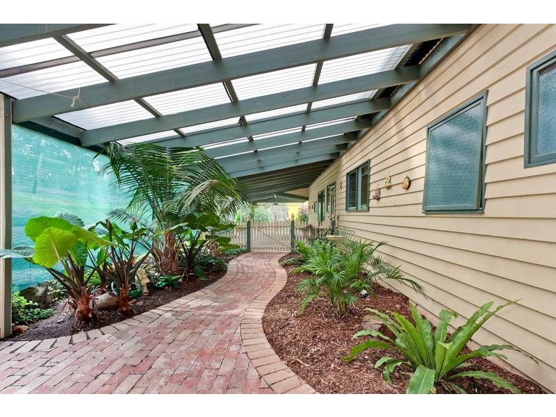 40 Flora Crescent, St Andrews VIC 3761