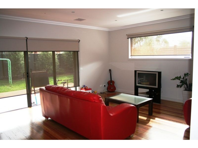 42 Hyde Park, Craigieburn VIC 3064
