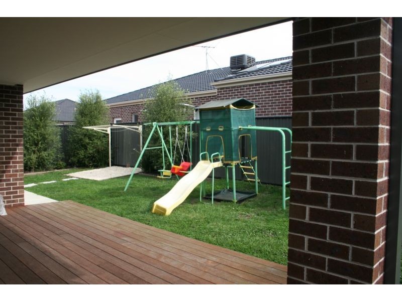 42 Hyde Park, Craigieburn VIC 3064