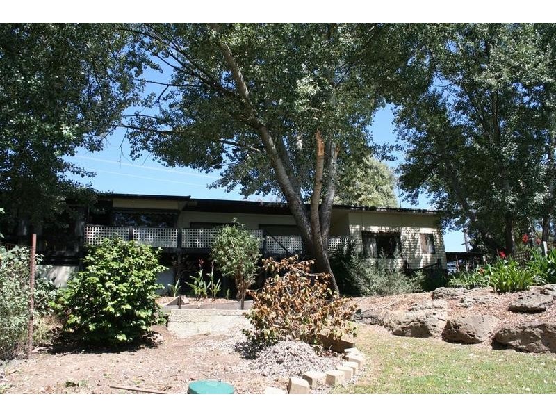 17 Reynolds Road, Wattle Glen VIC 3096