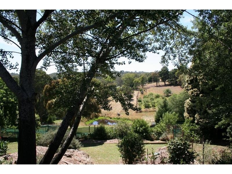 17 Reynolds Road, Wattle Glen VIC 3096