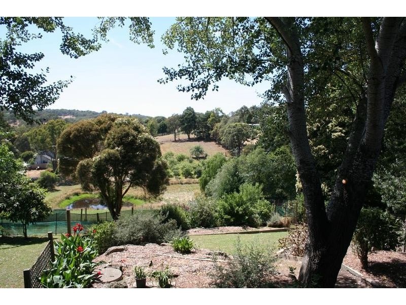 17 Reynolds Road, Wattle Glen VIC 3096