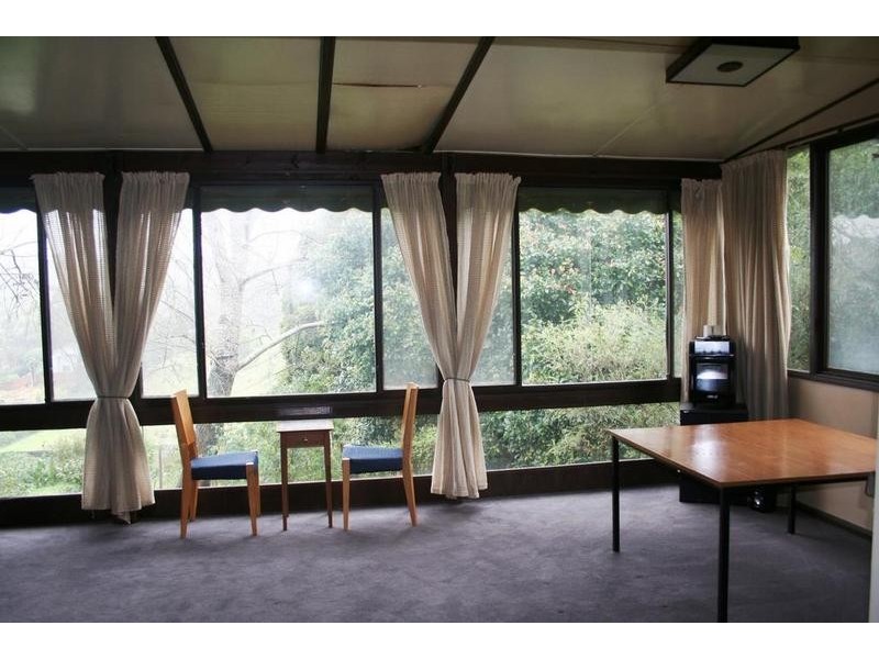 17 Reynolds Road, Wattle Glen VIC 3096