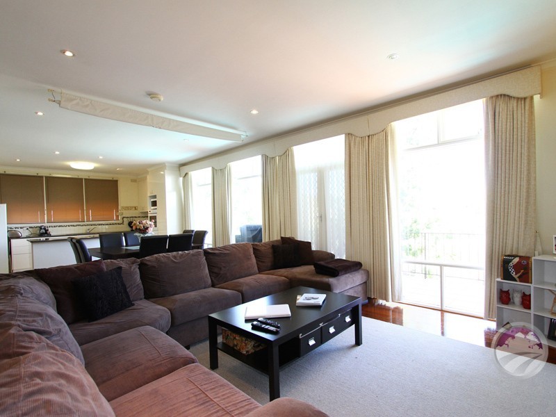 30 Calderwood Street, Bulleen VIC 3105