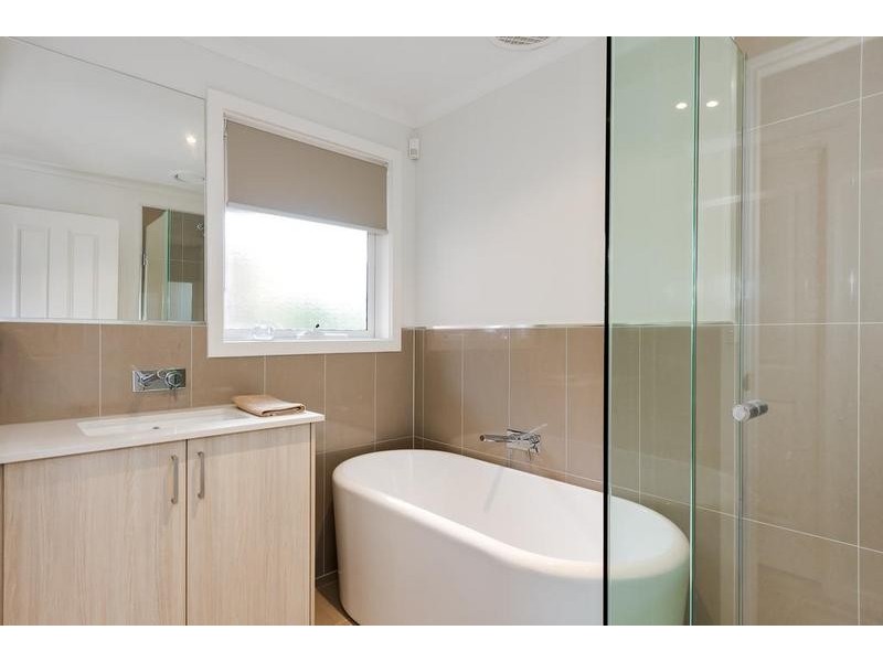 213 Plenty River Drive, Greensborough VIC 3088