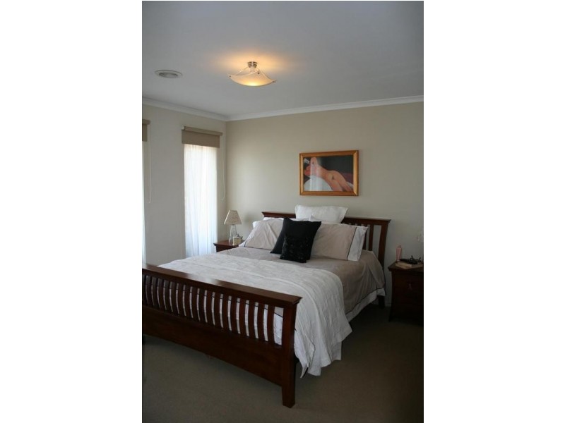 4 Tallis, Doreen VIC 3754