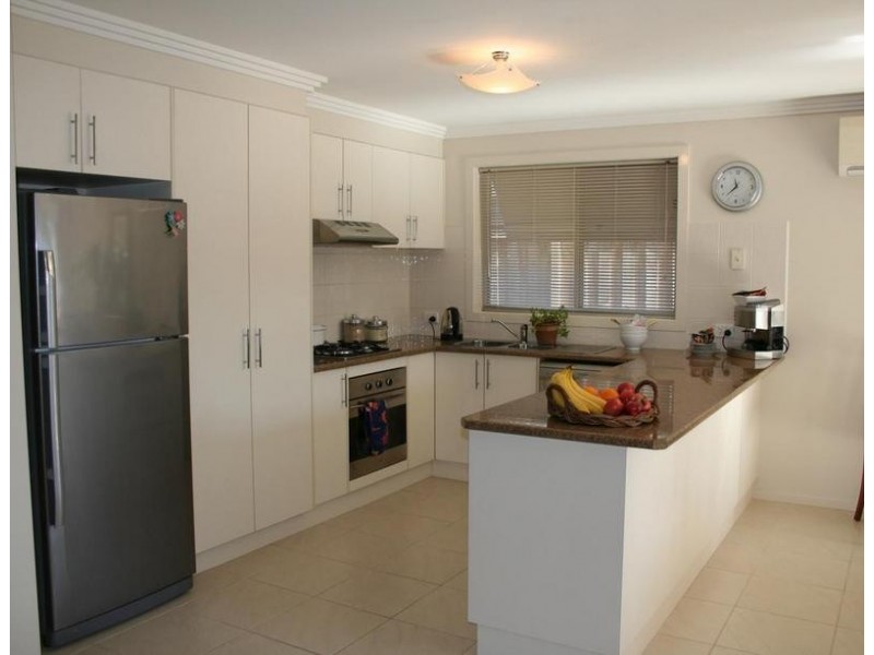 4 Tallis, Doreen VIC 3754