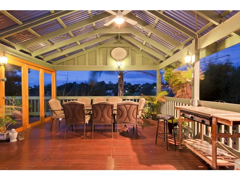 18 Nillumbik Square, Diamond Creek VIC 3089