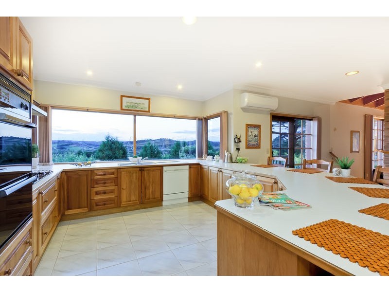 18 Nillumbik Square, Diamond Creek VIC 3089
