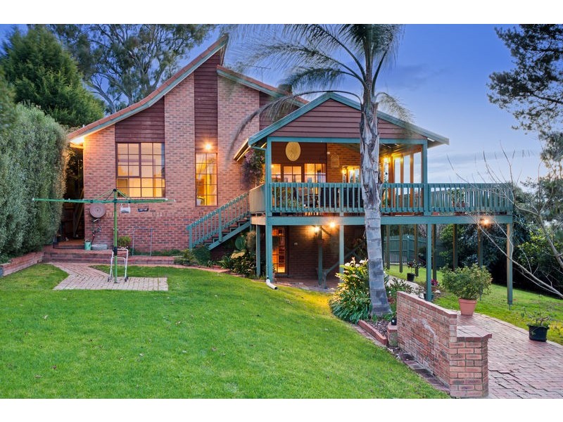 18 Nillumbik Square, Diamond Creek VIC 3089