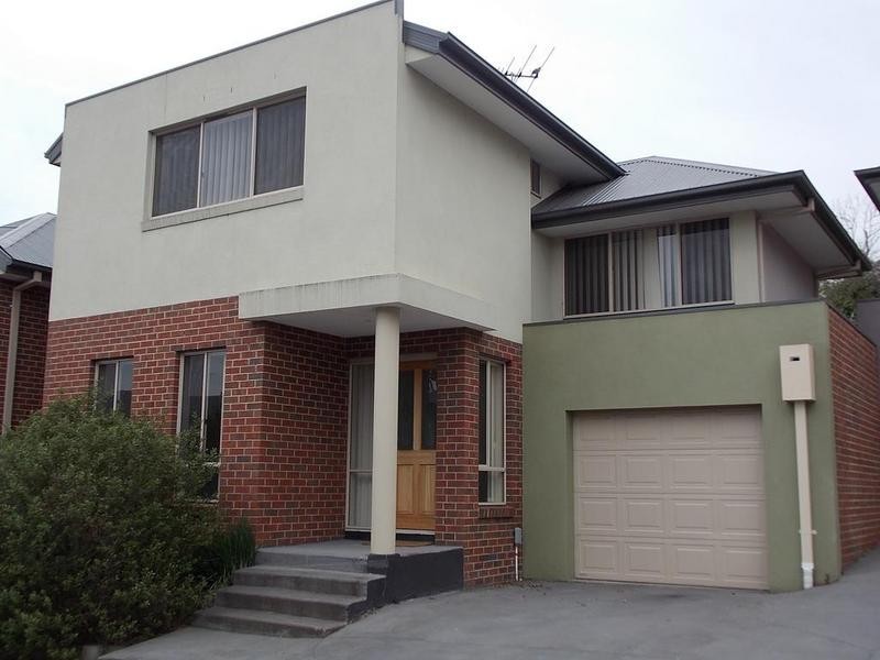 2/192-196 Sherbourne Road, Montmorency VIC 3094