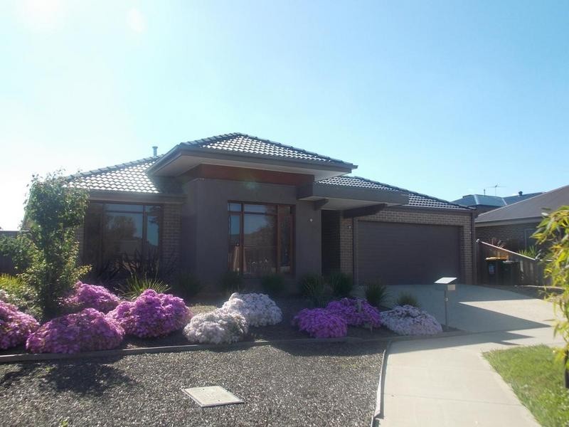 3 Damani Place, Doreen VIC 3754