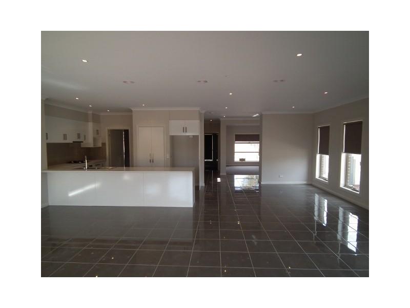 609 Westlander Way, Doreen VIC 3754