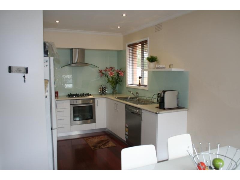 28 Lea Cres, Watsonia VIC 3087