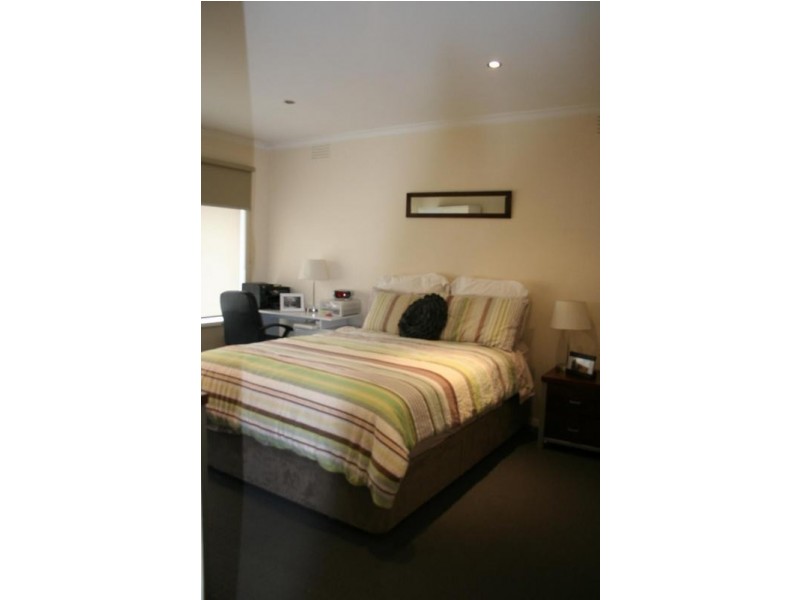 28 Lea Cres, Watsonia VIC 3087