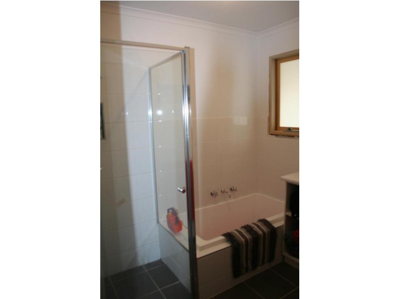 28 Lea Cres, Watsonia VIC 3087