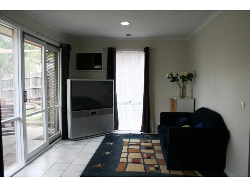 5 Summit Court, St Helena VIC 3088