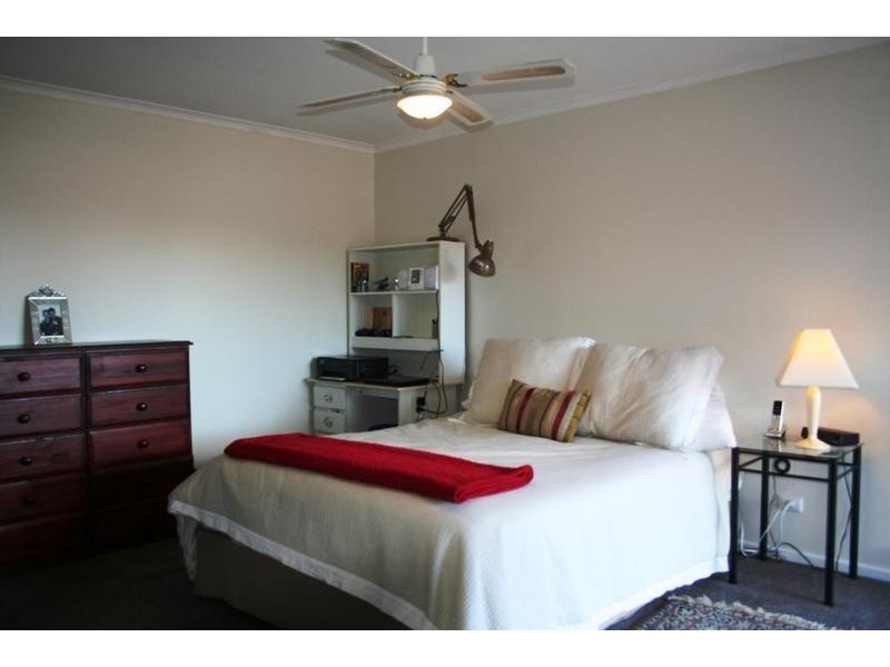 5 Summit Court, St Helena VIC 3088