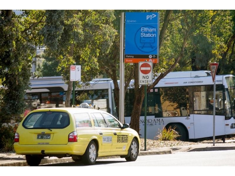 12 Elmwood Rise, Eltham North VIC 3095