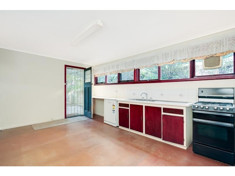 17 Valley Road, Wattle Glen VIC 3096