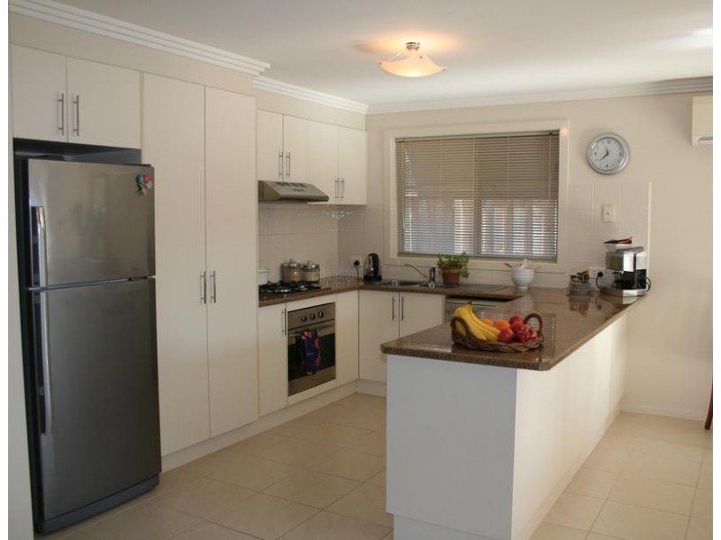 4 Tallis Grove, Doreen VIC 3754