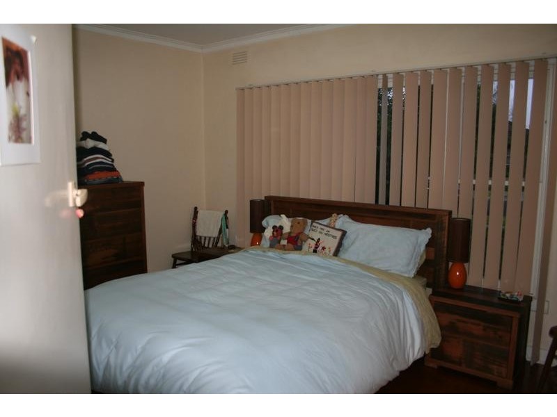 10 Hiltop Ave, Macleod VIC 3085