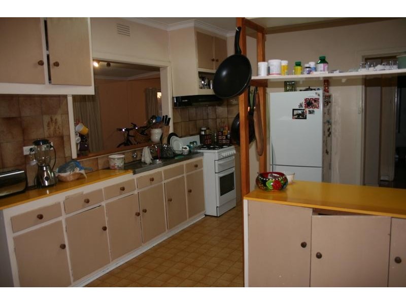 10 Hiltop Ave, Macleod VIC 3085